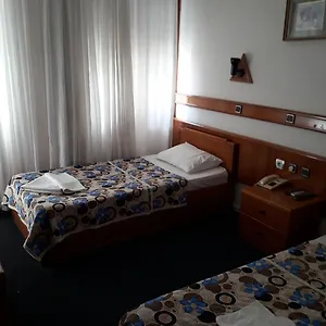 3* Hotel Opera
